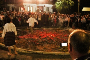 Танцы на раскаленных углях Болгария
